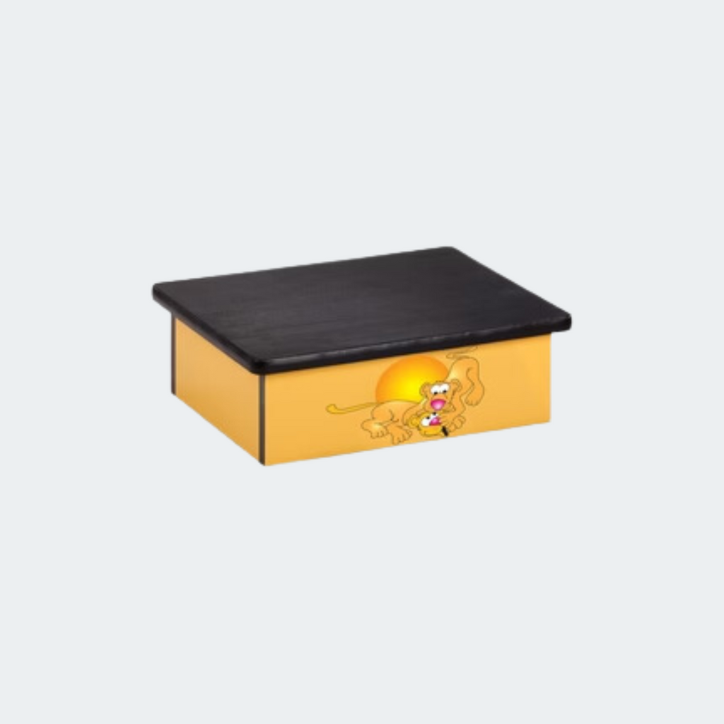 Serengeti Lion Cubs, Yellow, Laminate Step Stool